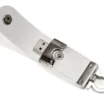 Kožená USB kľúčenka