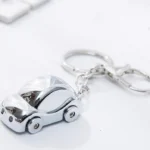 Kľúčenka na auto – Svietiaci chrobák